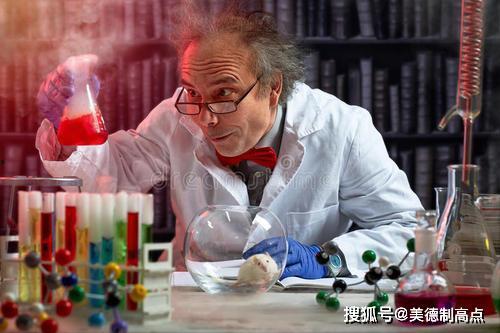 小医生走向人生巅峰,从基层奋斗到人生巅峰的传奇之路